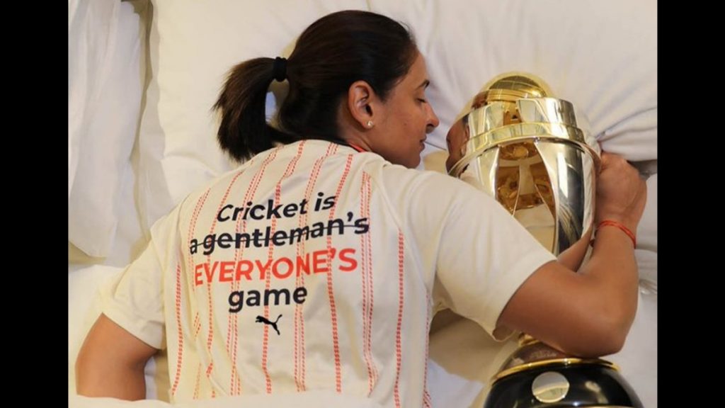 महिला विश्व कप की पहली ट्रॉफी जीत पर कप्तान हरमनप्रीत कौर ने दिया मजबूत संदेश, टीम की मेहनत और आत्मविश्वास को बताया सफलता का मंत्र