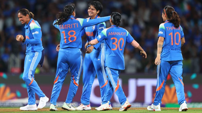 IND-W vs SA-W, ICC Women’s CWC 2025 Final Live Score Updates: दक्षिण अफ्रीका महिला टीम की पारी लड़खड़ाई, छठा विकेट गिरा, दीप्ति शर्मा ने एनेरी डर्कसेन को किया आउट
