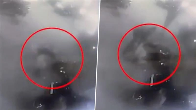 VIDEO: गाड़ी चलाते समय मेडिकल स्टोर के कर्मचारी को आया हार्ट अटैक, सीसीटीवी फुटेज हुआ वायरल