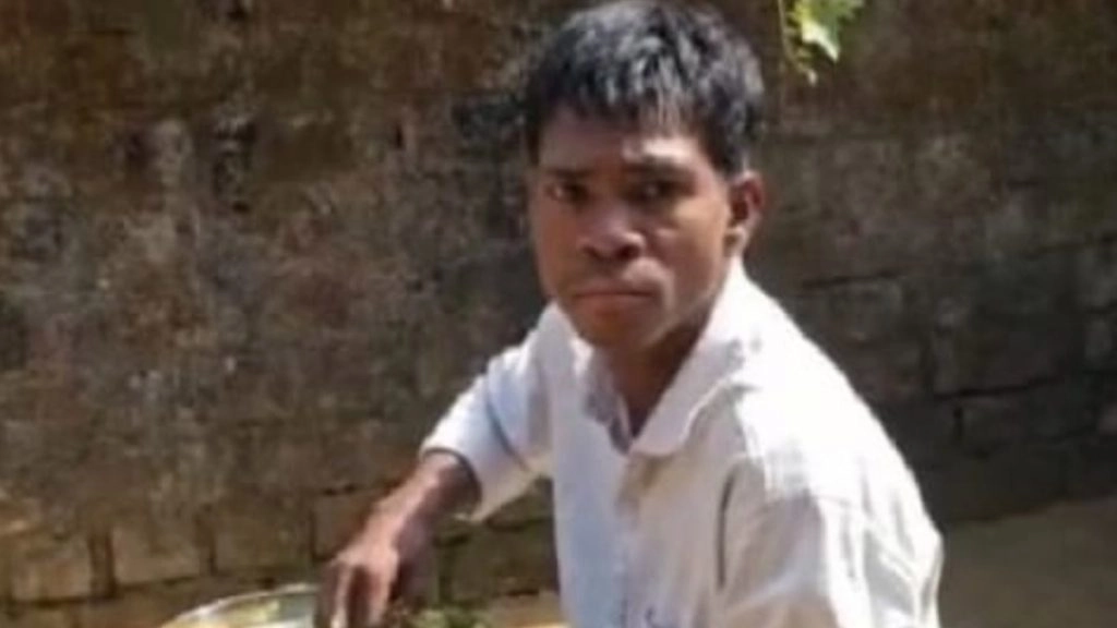 छत्तीसगढ़ के सूरजपुर में अंतिम संस्कार के बाद घर लौटा 'मरा हुआ' बेटा, लोग हैरान, जानें क्या है मामला 