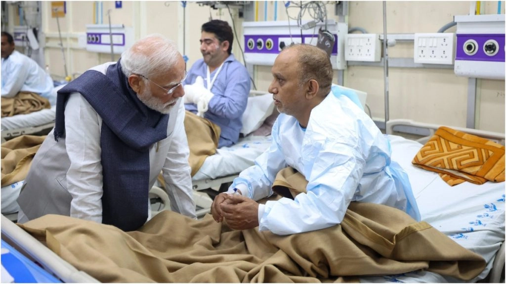 पीएम मोदी भूटान से लौटते ही LNJP अस्पताल पहुंचे, दिल्ली कार ब्लास्ट में घायल पीड़ितों से की मुलाकात