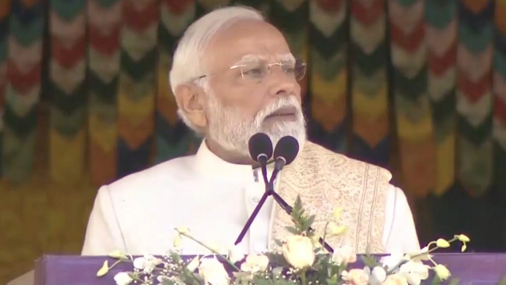 पीएम मोदी की 'मन की बात', 2026 में पहली बार देशवासियों को कर रहे हैं संबोधित, यहां देखें LIVE