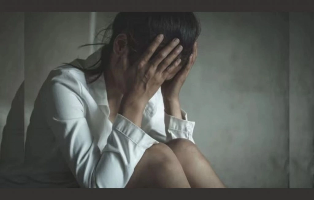 बेंगलुरु में महिला से दिनदहाड़े शर्मनाक हरकत