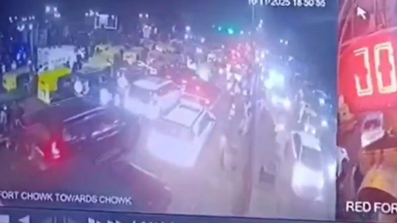 Delhi Blast Case Update: दिल्ली ब्लास्ट केस में बड़ा खुलासा! डॉक्टरों को 5 साल में बनाया गया कट्टरपंथी, AI वीडियो के जरिए हुआ ब्रेनवॉश
