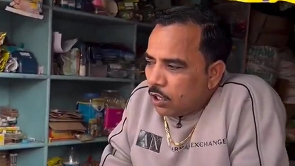 10 रुपए वाला बिस्कुट कितने का है जी, Reel से फेमस शादाब जकाती की मुश्किलें बढ़ीं! अश्लीलता के आरोप में UP पुलिस में शिकायत