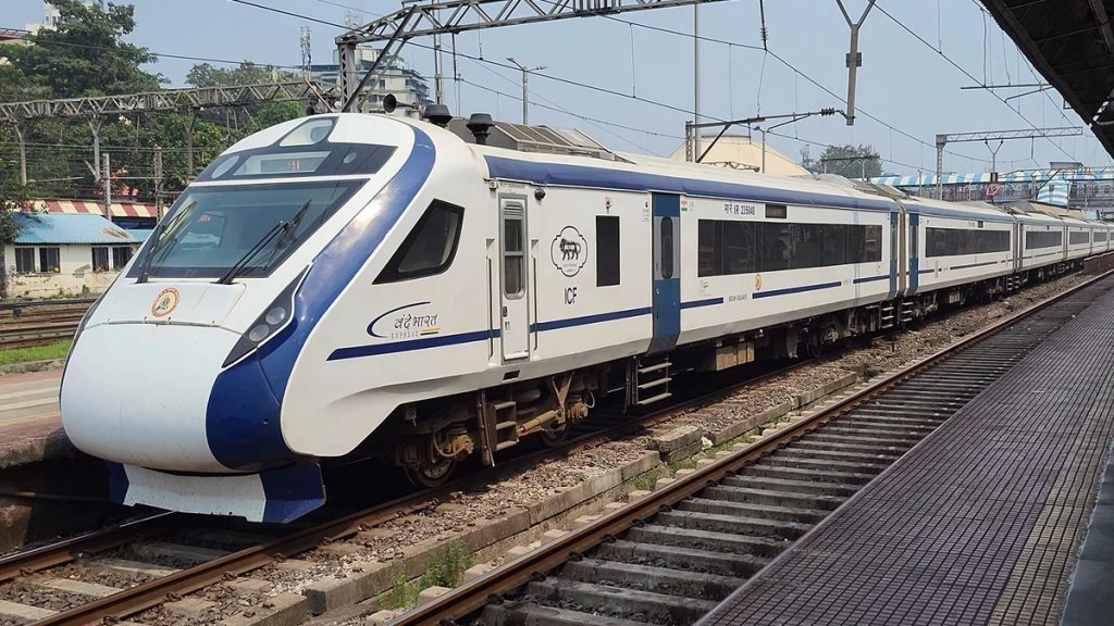 वंदे भारत स्लीपर ट्रेनें देरी के शिकार? इंडियन रेलवे ने बताई फर्निशिंग और गुणवत्ता संबंधी समस्याएं  