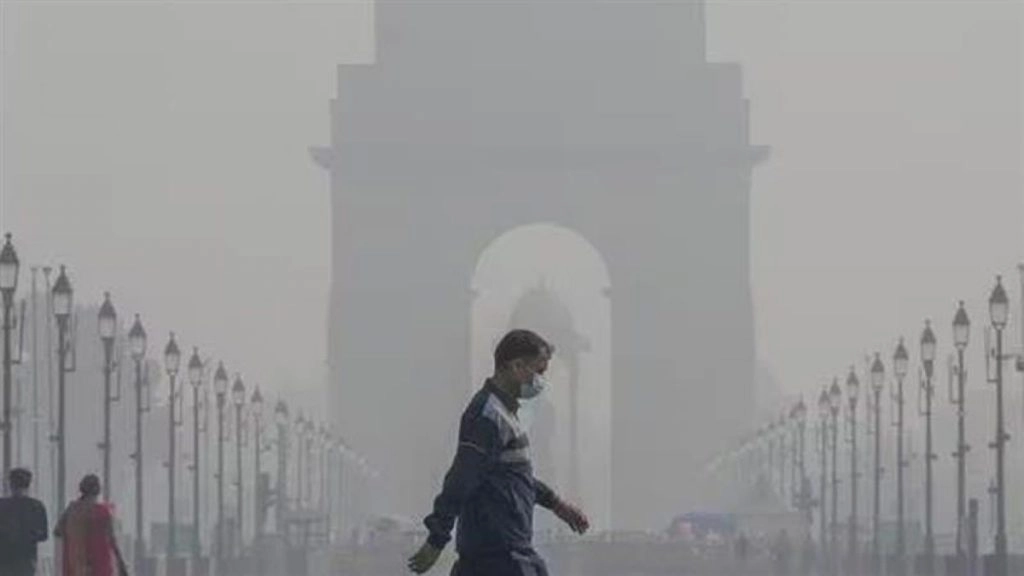 संभव हो तो 6-8 हफ्तों के लिए दिल्ली छोड़ दें, देश के टॉप डॉक्टर ने किया अलर्ट