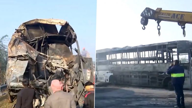 Delhi-Agra Expressway Accident: दिल्ली-आगरा एक्सप्रेसवे पर भीषण हादसा, मथुरा में घने कोहरे के बीच कई बसों में आग, 4 की मौत