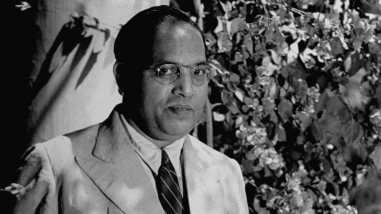Mahaparinirvan Diwas 2025: डॉ. बाबासाहेब आंबेडकर के महापरिनिर्वाण पर सीएम फडणवीस और उपमुख्यमंत्री शिंदे पहुंचे दादर के चैत्यभूमि, श्रद्धांजलि देकर किया नमन: VIDEO