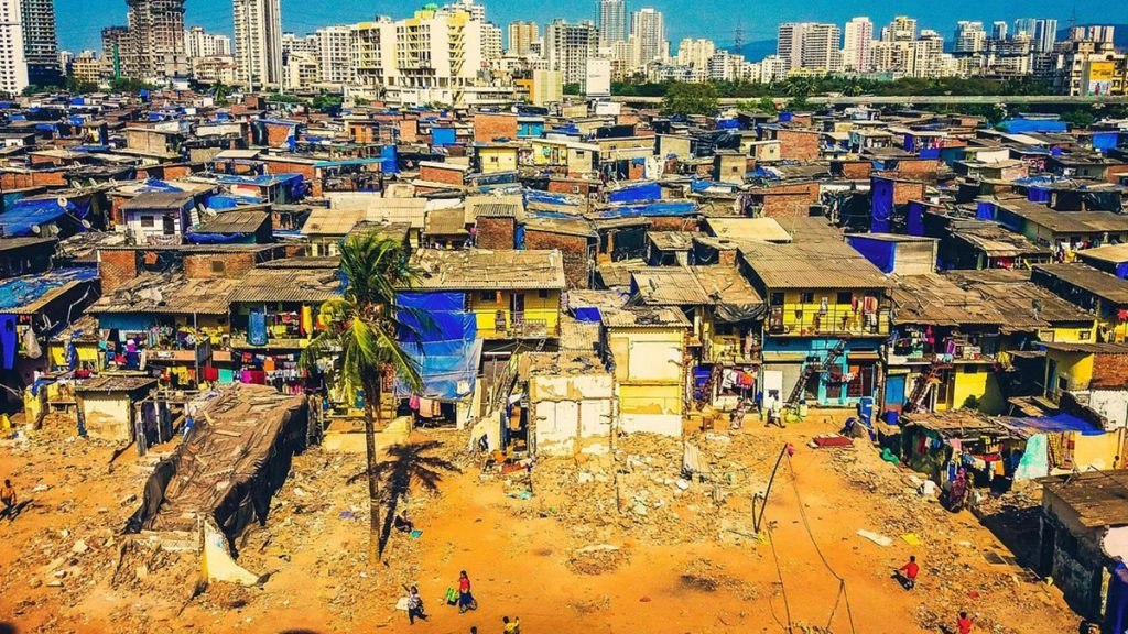 राज्य सरकार ने झोपड़पट्टी में रहनेवाले लोगों के लिए बड़ा फैसला लिया है.