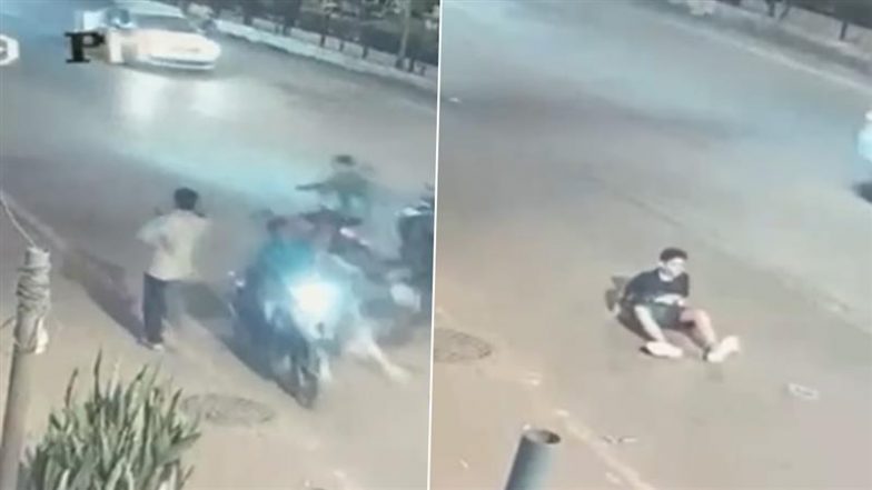 Hit and Run Video: मुंबई के लोखंडवाला में रॉन्ग-साइड बाइकर का कहर, युवक को घायल कर भागा