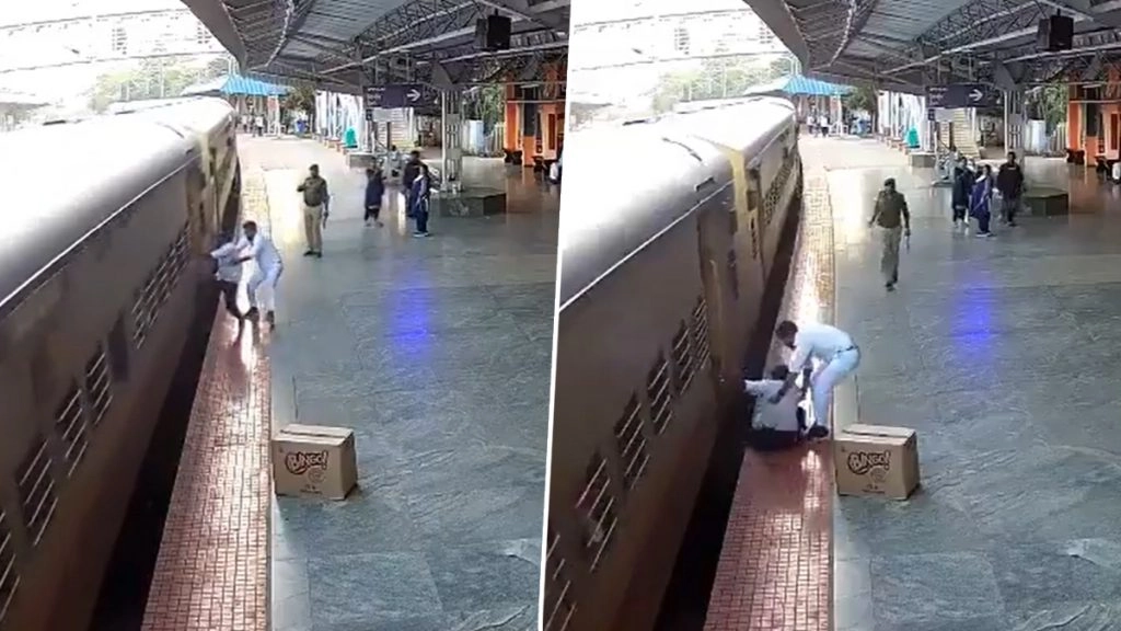 मैसूर में पांडवपुरा रेलवे स्टेशन पर चलती ट्रेन में चढ़ने की कोशिश में एक यात्री गिर गया.