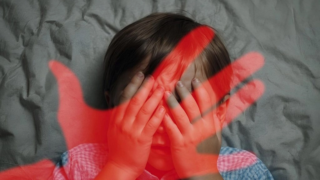 मुंबई के ताड़देव में वॉचमन ने की बच्चे के साथ घिनौनी हरकत. पुलिस ने किया गिरफ्तार.