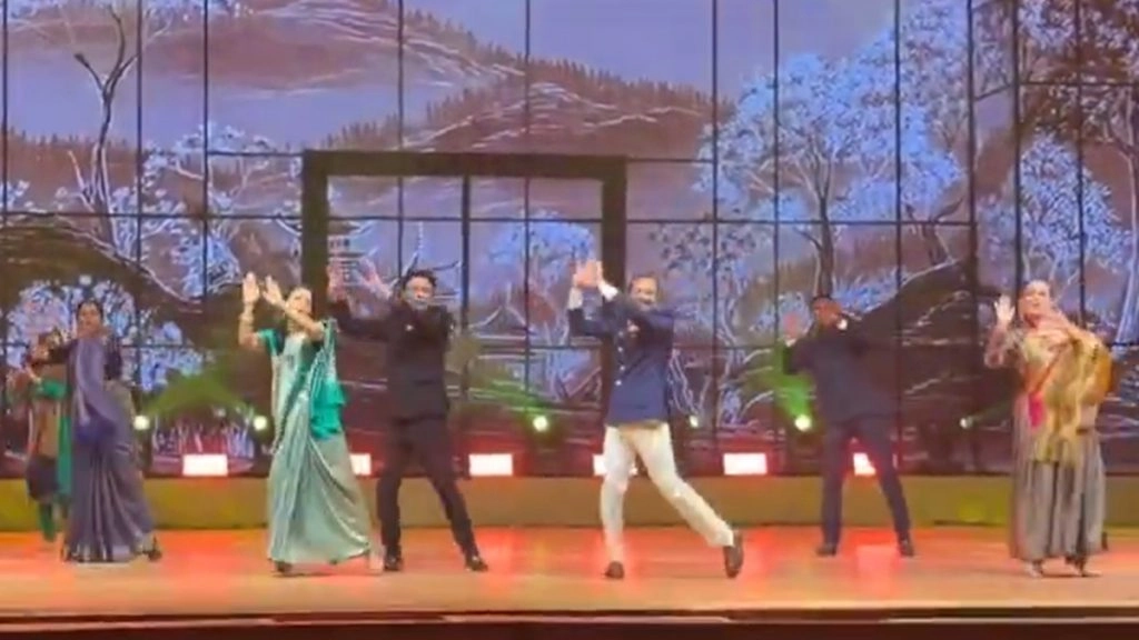  नवनीत जिंदल की बेटी की शादी, कंगना रनौत, महुआ मोइत्रा और सुप्रिया सुले का धमाकेदार डांस, वीडियो सोशल मीडिया पर वायरल