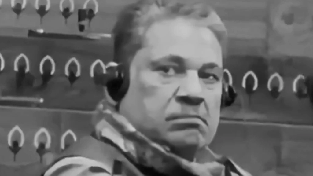 बीजेपी ने तृणमूल कांग्रेस के सांसद कीर्ति आजाद पर संसद में ई-सिगरेट पीने का आरोप लगा है.