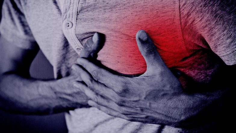 Navi Mumbai Shocker: वाशी लोकल ट्रेन में युवक को आया हार्ट अटैक, हॉस्पिटल में हुई मौत, समय पर एम्बुलेंस नहीं मिलने का परिजनों ने लगाया आरोप