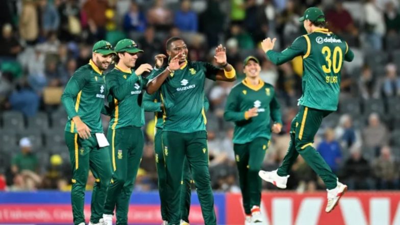 India vs South Africa, 2nd ODI Match Live Score Update: टीम इंडिया को लगा पहला बड़ा झटका, सलामी बल्लेबाज रोहित शर्मा हुए आउट