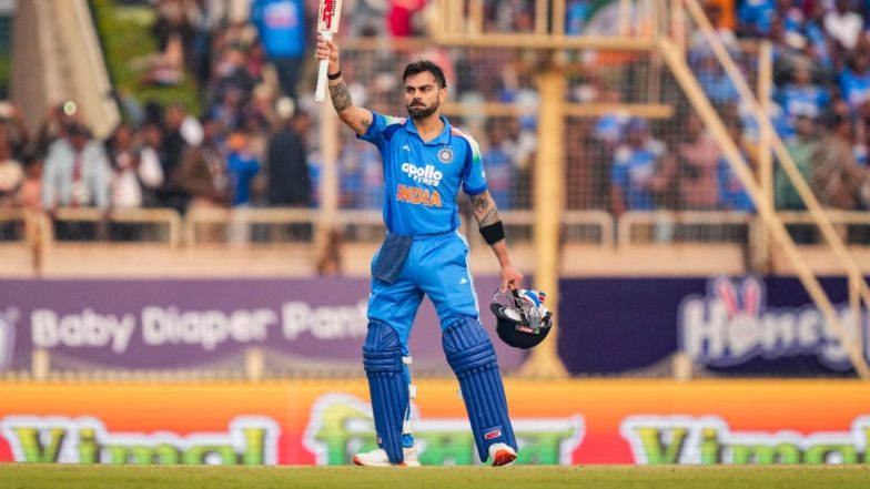 Virat Kohli&nbsp;Half Century: दक्षिण अफ्रीका के खिलाफ तीसरे वनडे में&nbsp;विराट कोहली&nbsp;ने जड़ा अपना&nbsp;76वां अर्धशतक, जीत के करीब टीम इंडिया