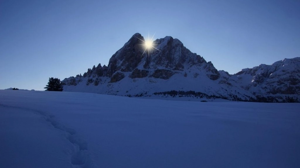 Winter Solstice 2025: शीत अयनांत कब है? जानें दिसंबर सोलस्टाइस पर भारत में सूर्योदय–सूर्यास्त का समय और ज्योतिषीय महत्व