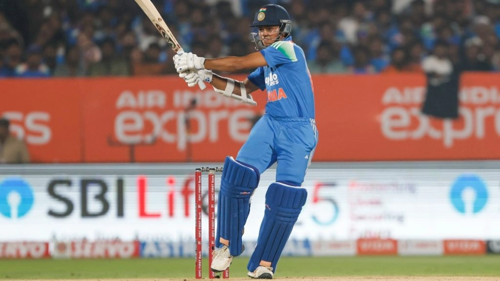 दक्षिण अफ्रीका के खिलाफ तीसरे वनडे में यशस्वी जायसवाल ने जड़ा अपना पहला शतक