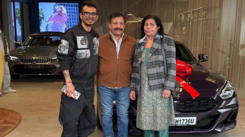 Yuzvendra Chahal Bought New Car: युजवेंद्र चहल ने खरीदी लग्ज़री BMW Z4, करोड़ों की स्पोर्ट्स कार से बढ़ाया अपने गैराज का रुतबा, फैमली के साथ शेयर की खूबसूरत तस्वीर