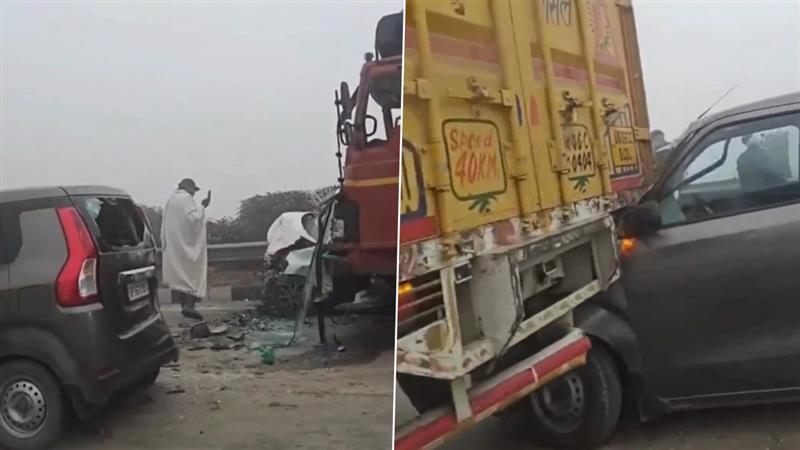 Delhi Fog: घने कोहरे के कारण नोएडा एक्सप्रेस वे पर कई गाड़ियां आपस में टकराईं, कई लोग हुए घायल