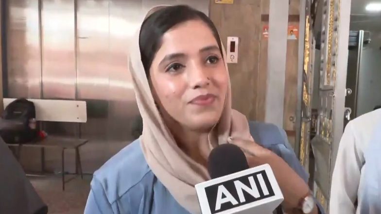VIDEO: भारत में हिजाब विवाद के बीच शिवसेना UBT पार्षद सबा खान का बयान, हिजाब हमारी शान-गरिमा का प्रतीक