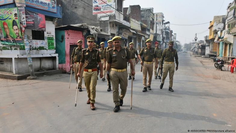 यूपी के संभल में पुलिस ने कोर्ट के आदेश को मानने से किया इनकार!