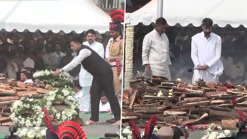 'अजित दादा' पंचतत्व में विलीन: राजकीय सम्मान के साथ बारामती में हुआ अंतिम संस्कार, दोनों बेटों ने दी मुखाग्नि (Watch Videos)