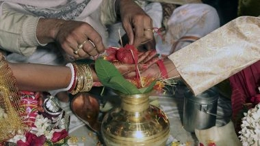 Mathura News: मथुरा में हैरान कर देने वाला मामला, सात फेरों से पहले 'पेशाब' का बहाना बनाकर दूल्हा फरार, दुल्हन के अरमानों पर फिरा पानी