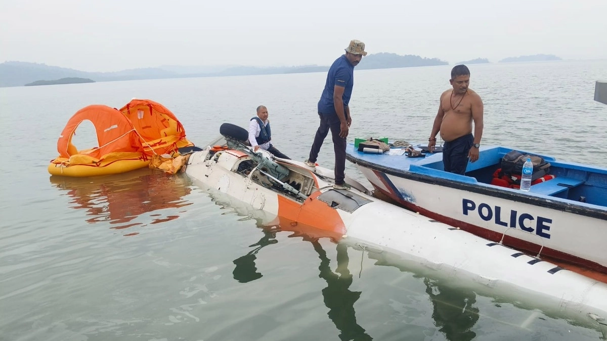 Pawan Hans Helicopter Crash: अंडमान में पवन हंस हेलीकॉप्टर की समुद्र में इमरजेंसी लैंडिंग, सभी 7 लोग सुरक्षित बचाए गए, मायाबंदर के पास हुआ हादसा
