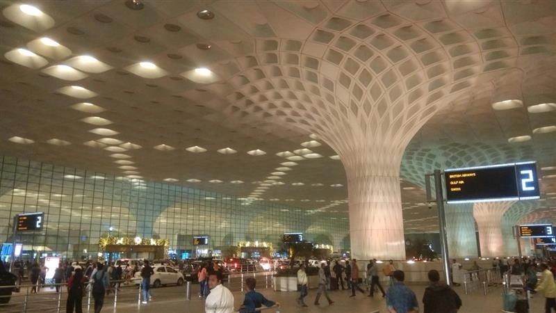 India Baggage Rules 2026: इंटरनेशनल यात्रियों के लिए खुशखबरी, इंडिया बैगेज रूल्स के तहत अब ₹75,000 तक का सामान ला सकेंगे टैक्स-फ्री