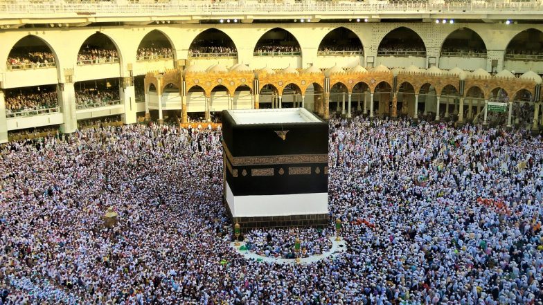 Shab E Barat Mubarak In Urdu: इबादत की रात और उर्दू शायरी के जरिए भावनाओं का इजहार; जानें इसका महत्व