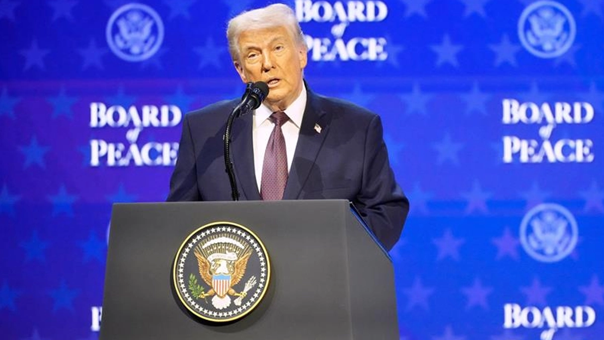 Donald Trump का Barack Obama पर बड़ा आरोप: 'एलियंस' को लेकर गोपनीय जानकारी लीक करने का दावा, बोले- 'दस्तावेज डिक्लासिफाई कर उन्हें मुश्किल से निकाल सकता हूं'