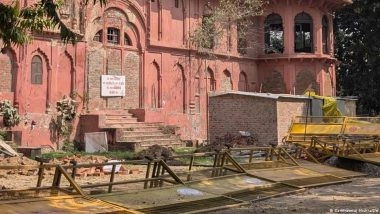 लखनऊ विश्वविद्यालय में नमाज और हनुमान चालीसा पर क्यों हुआ विवाद