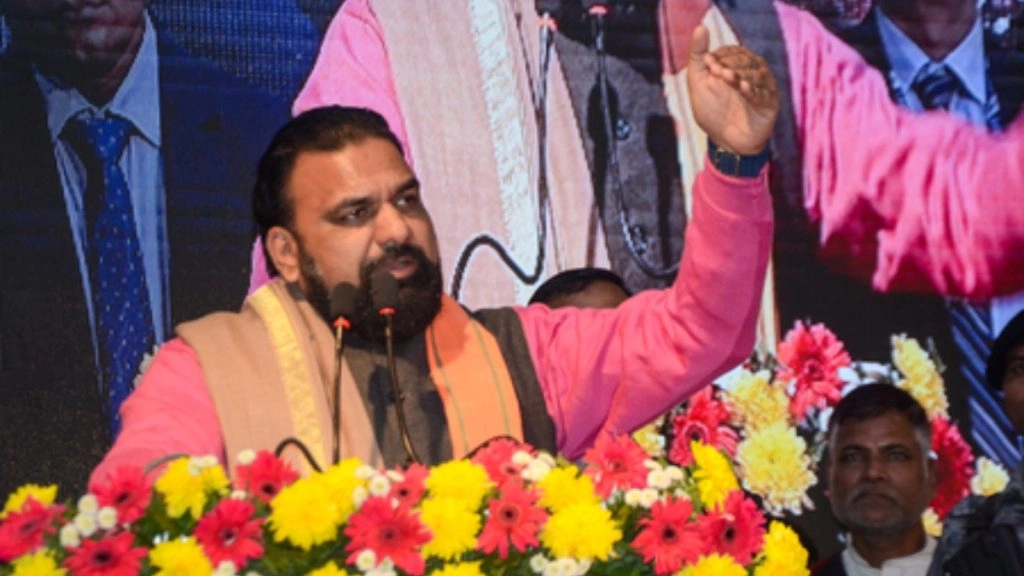 हॉस्टलों में पर्याप्त रोशनी, साफ-सफाई की बेहतर व्यवस्था, मजबूत दरवाजे-ताले और खिड़कियों में लोहे की जाली लगाना भी अनिवार्य किया गया है