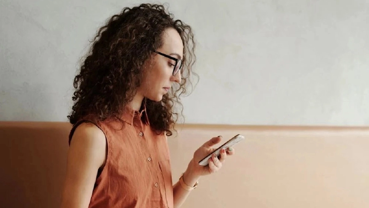 डीपफेक पर सरकार का कड़ा प्रहार: Meta और YouTube को आदेश, 3 घंटे के भीतर हटाना होगा AI कंटेंट