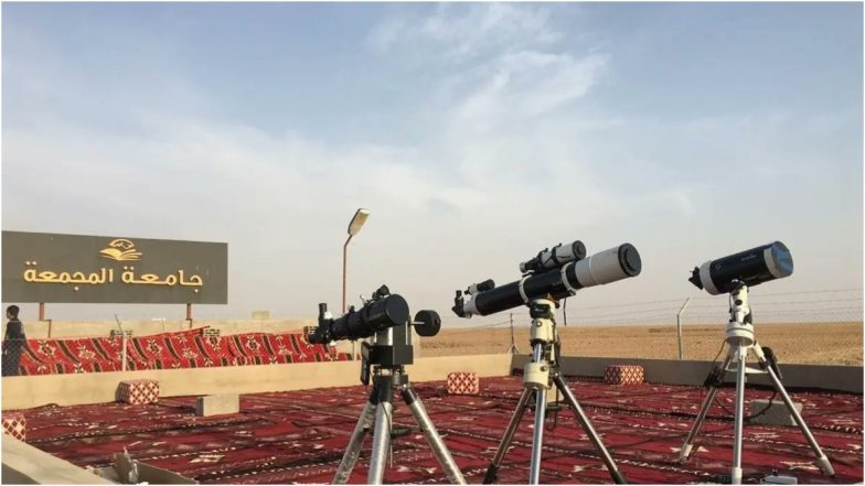 Ramadan Moon Sighting 2026 in Saudi Arab-UAE: सऊदी अरब में रमजान का चांद नजर आने पर लोगों को दी गई मुबारकबाद
