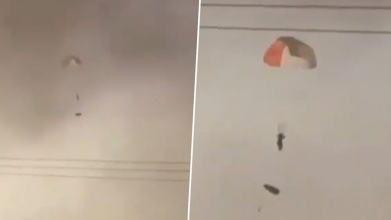 Kuwait Fighter Jet Crash: कुवैत में अमेरिकी फाइटर जेट दुर्घटनाग्रस्त: सोशल मीडिया पर वायरल हुआ वीडियो, पायलट ने पैराशूट से कूदकर बचाई जान; देखें VIDEO