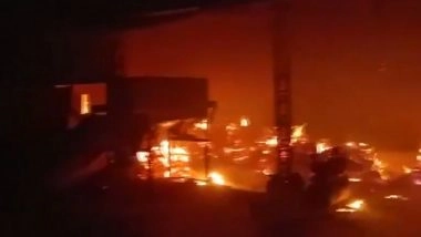 Kanpur Factory Fire Video: यूपी के कानपुर में अगरबत्ती बनाने वाली फैक्ट्री में लगी भीषण आग, कड़ी मशक्कत के बाद पाया गया काबू