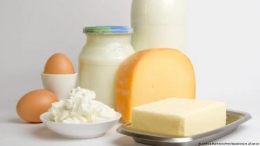 दूध और चीज खाने से जर्मनी में कैसे बढ़ रहा कार्बन उत्सर्जन