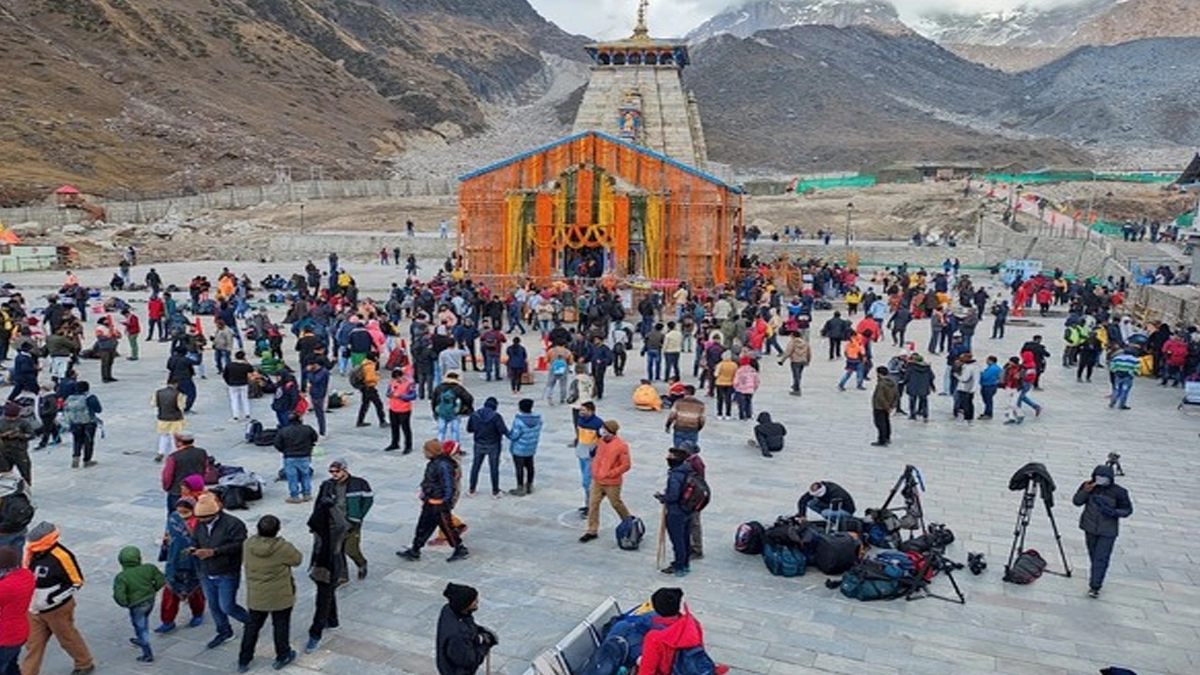 Char Dham Yatra 2026: चारधाम यात्रा के लिए ऑनलाइन रजिस्ट्रेशन शुरू, जानें कैसे करें आवेदन और क्या हैं जरूरी दिशा-निर्देश