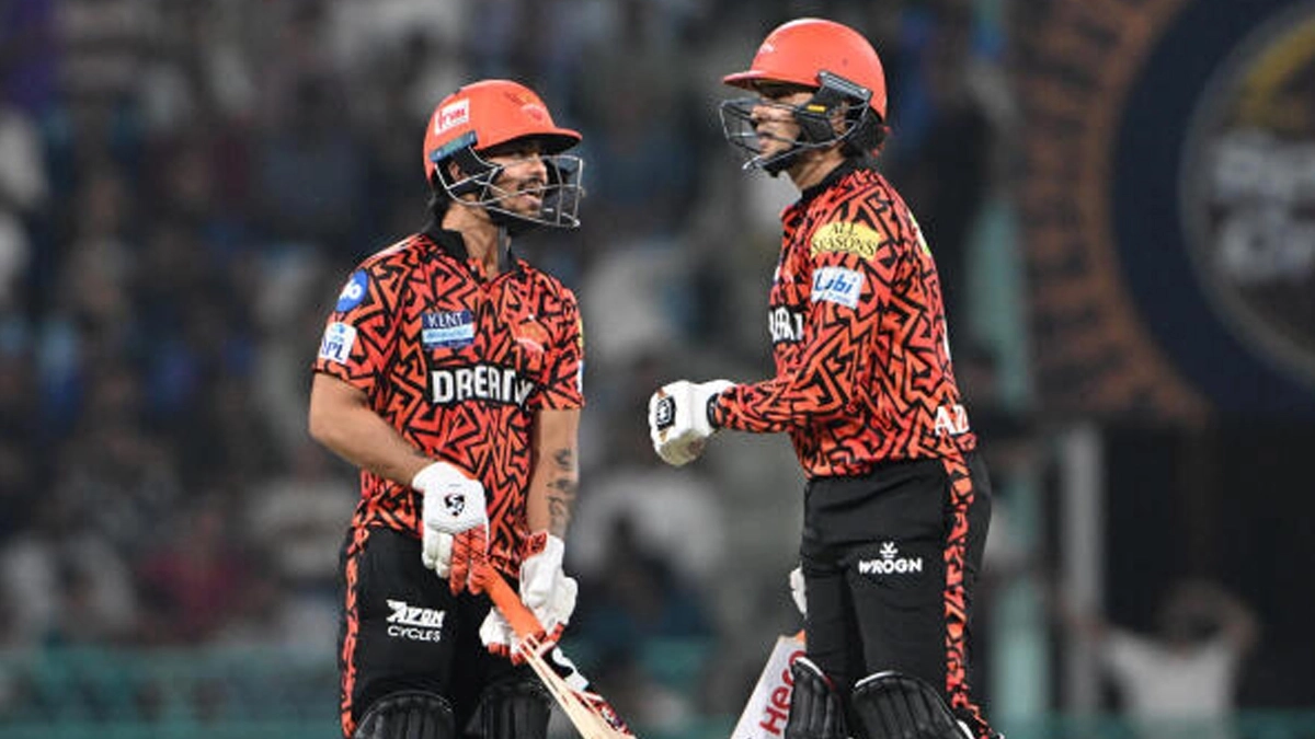 SRH Confirm Ishan Kishan As Stand-In Captain Ahead of IPL 2026: आगामी आईपीएल सीजन से पहले सनराइजर्स हैदराबाद टीम ने ईशान किशन और अभिषेक शर्मा पर जताया भरोसा, दी अहम जिम्मेदारी