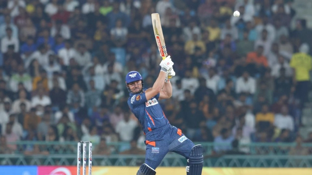 इंडियन प्रीमियर लीग (आईपीएल) में चेन्नई सुपर किंग्स के खिलाफ रन बनाना हमेशा आसान नहीं रहा है, मजबूत गेंदबाजी और दबाव में शानदार प्रदर्शन के कारण यह टीम हर विरोधी के लिए बड़ी चुनौती बनती है