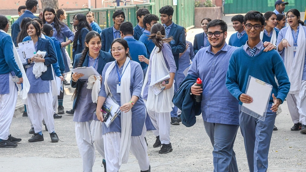 CBSE Exam 2026 Update: पश्चिम एशियाई देशों में 5 और 6 मार्च को होने वाली कक्षा 10 और 12 की बोर्ड परीक्षाएं स्थगित CBSE Exam 2026 Update: पश्चिम एशियाई देशों में 5 और 6 मार्च को होने वाली कक्षा 10 और 12 की बोर्ड परीक्षाएं स्थगित