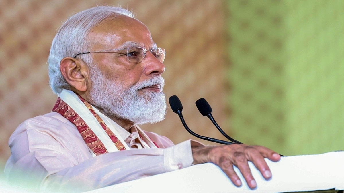 ऐतिहासिक रिकॉर्ड: पीएम नरेंद्र मोदी बने भारत में सबसे लंबे समय तक सत्ता संभालने वाले निर्वाचित प्रमुख; पवन कुमार चामलिंग को पछाड़ा ऐतिहासिक रिकॉर्ड: पीएम नरेंद्र मोदी बने भारत में सबसे लंबे समय तक सत्ता संभालने वाले निर्वाचित प्रमुख; पवन कुमार चामलिंग को पछाड़ा