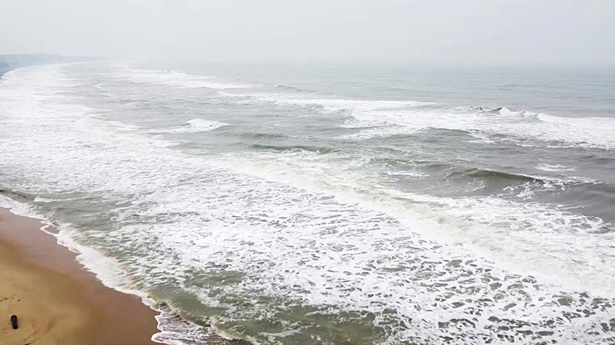 Weather Forecast Today: भीषण गर्मी के बीच उत्तर भारत में बारिश का अलर्ट, जानें दिल्ली, मुंबई समेत बड़े शहरों में आज कैसा रहेगा मौसम का हाल Weather Forecast Today: भीषण गर्मी के बीच उत्तर भारत में बारिश का अलर्ट, जानें दिल्ली, मुंबई समेत बड़े शहरों में आज कैसा रहेगा मौसम का हाल