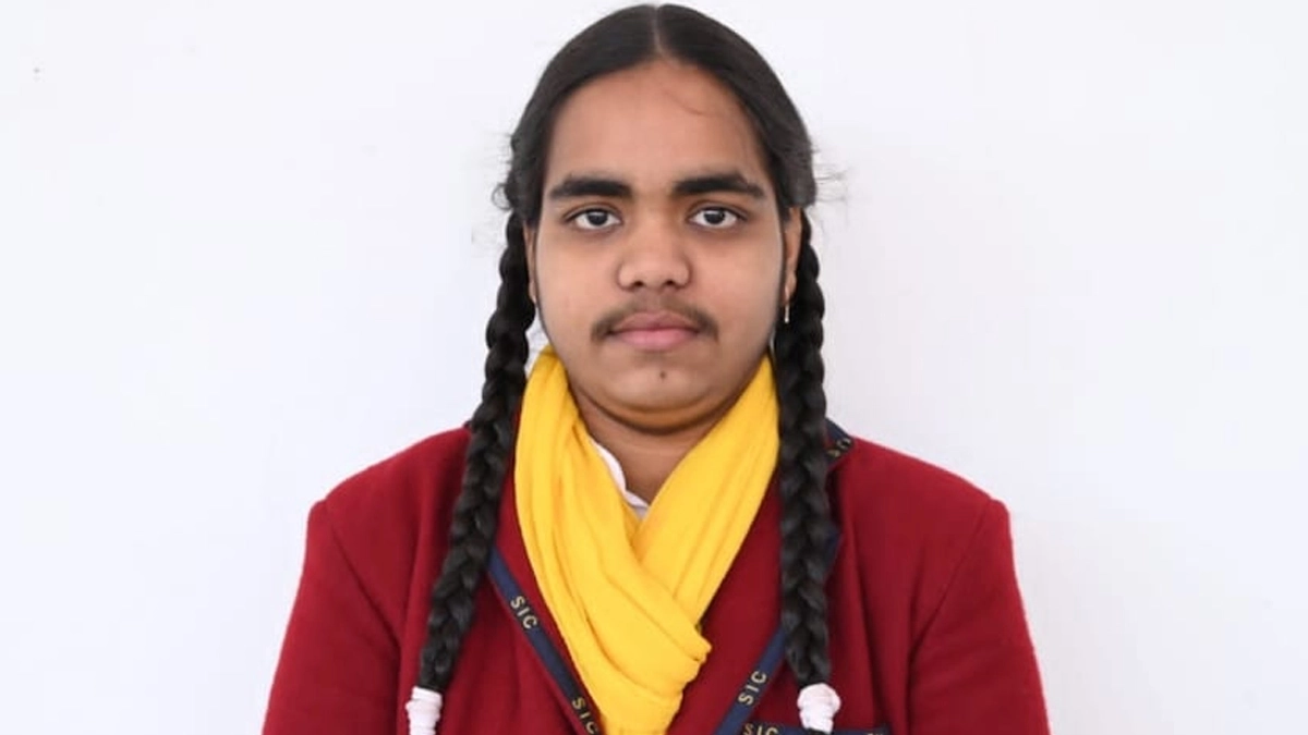 Prachi Nigam: यूपी 10 वीं बोर्ड की पूर्व टॉपर प्राची निगम ने 12वीं में हासिल किए 91.2% अंक, पहले चेहरे के बालों को लेकर हुई थीं ट्रोल