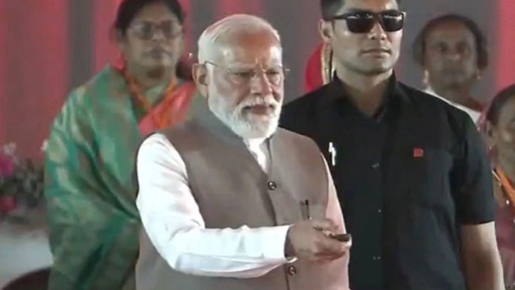 पीएम मोदी ने वाराणसी में 'महिला सम्मेलन' के दौरान 6,350 करोड़ रुपये की परियोजनाओं का अनावरण किया (वीडियो देखें)