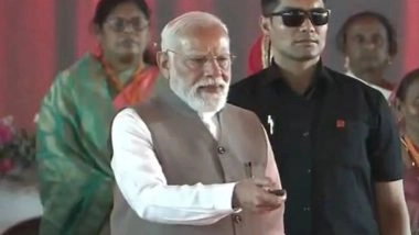 PM Modi Varanasi Visit: पीएम मोदी का काशी को बड़ा उपहार, वाराणसी में 6,350 करोड़ रुपये की परियोजनाओं का लोकार्पण और शिलान्यास (Watch Video)